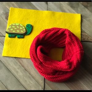 3T- 5T NEW Kids  Infinity Red Knit Scarf